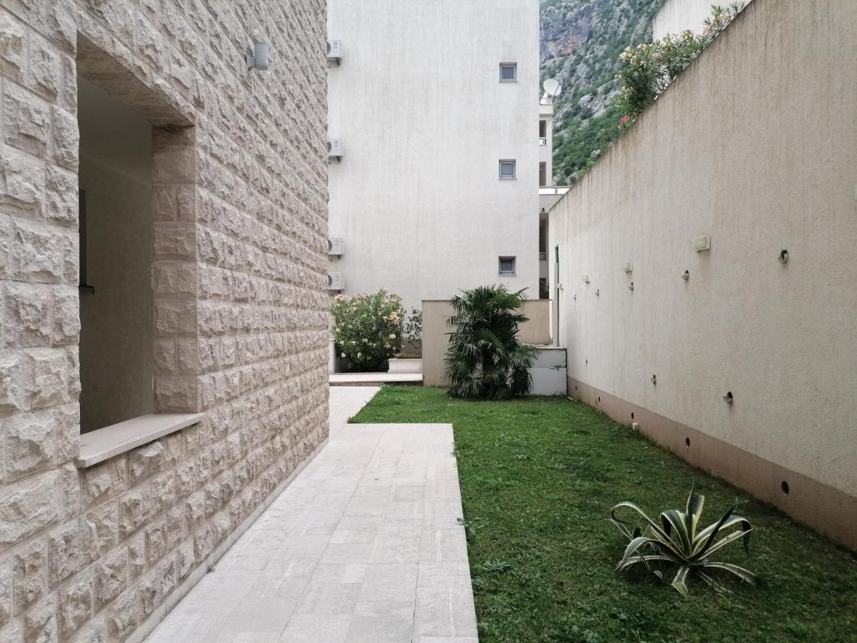 Villa Milla Kotor Exteriör bild
