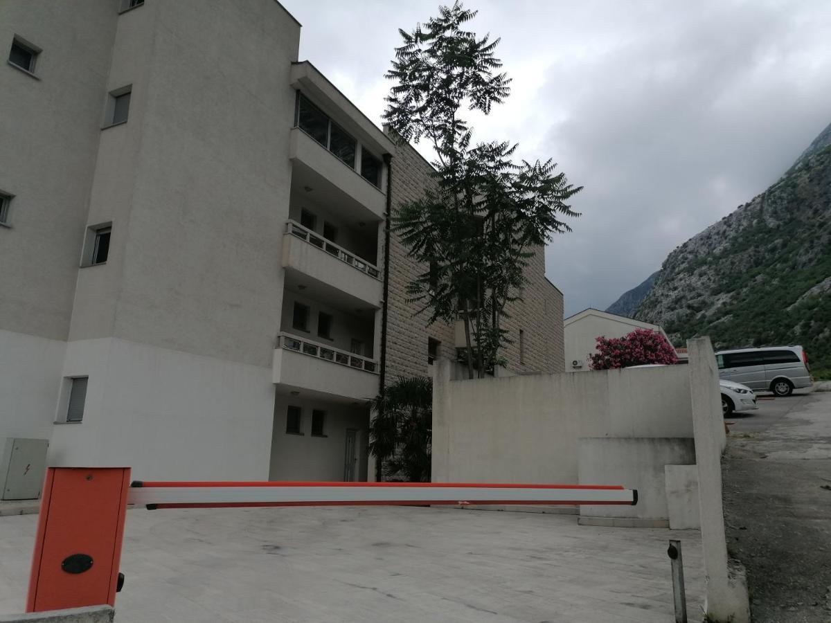 Villa Milla Kotor Exteriör bild